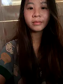 Snapshot of ninixinh chatting on 12/20/25, 06:20 ninixinh online show from 12/20/25, 06:20