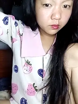 Quynhsumon online show from 03/21/26, 03:15