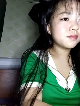 Quynhsumon online show from 03/22/26, 02:42