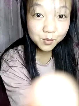 Quynhsumon online show from 05/05/26, 03:09