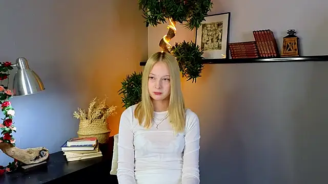 YungLyssy online show from 11/02/25, 02:58