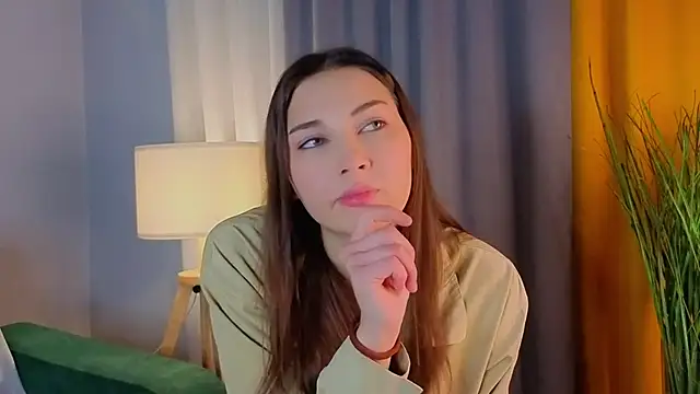 Snapshot of KateCahee chatting on 11/15/25, 01:03 KateCahee online show from 11/15/25, 01:03