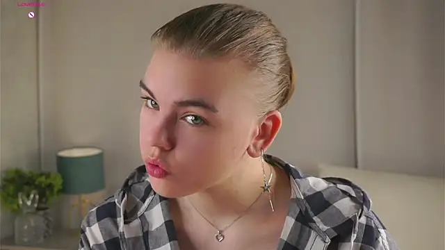 MelodyBaur online show from 04/08/26, 01:33