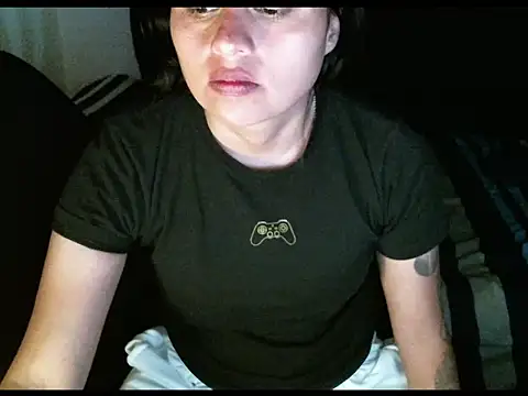 Snapshot of Negritatata chatting on 04/21/26, 01:42 Negritatata online show from 04/21/26, 01:42