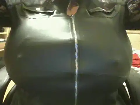 Snapshot of guywithboobs chatting on 02/17/26, 01:46 guywithboobs online show from 02/17/26, 01:46