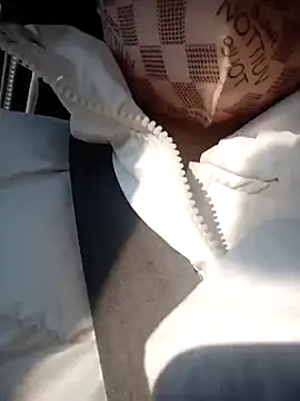 Snapshot of my-my2x chatting on 11/25/25, 01:27 my-my2x online show from 11/25/25, 01:27