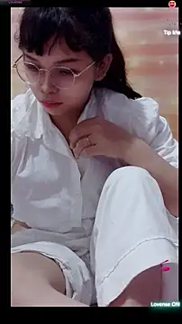 Snapshot of Maomilove1 chatting on 05/19/26, 02:56 Maomilove1 online show from 05/19/26, 02:56