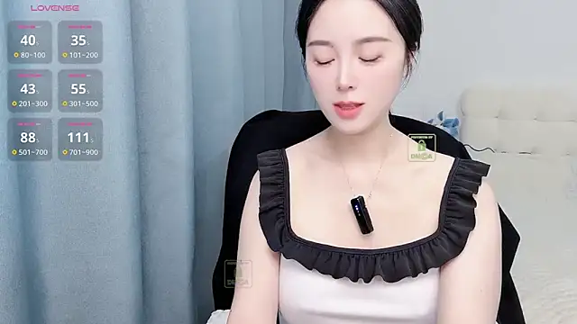 Snapshot of Xiaotaimei_666 chatting on 11/08/25, 05:40 Xiaotaimei 666 online show from 11/08/25, 05:40