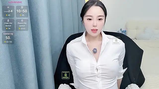 Snapshot of Xiaotaimei_666 chatting on 11/12/25, 01:33 Xiaotaimei 666 online show from 11/12/25, 01:33