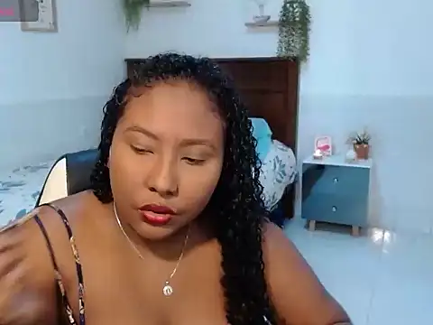 Snapshot of KaroldelaTorree chatting on 10/25/25, 03:07 KaroldelaTorree online show from 10/25/25, 03:07