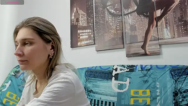 Snapshot of Tenderly_Sophie chatting on 01/09/26, 01:19 Tenderly Sophie online show from 01/09/26, 01:19