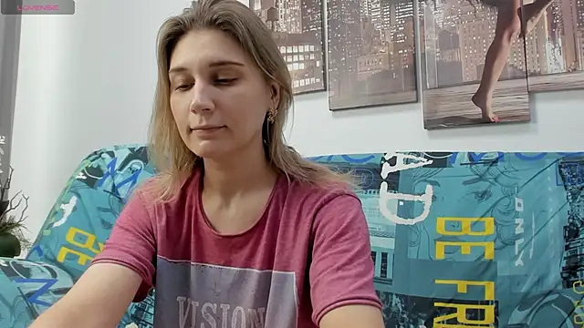 Snapshot of Tenderly_Sophie chatting on 01/12/26, 01:22 Tenderly Sophie online show from 01/12/26, 01:22