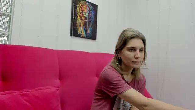 Snapshot of Tenderly_Sophie chatting on 02/05/26, 01:21 Tenderly Sophie online show from 02/05/26, 01:21