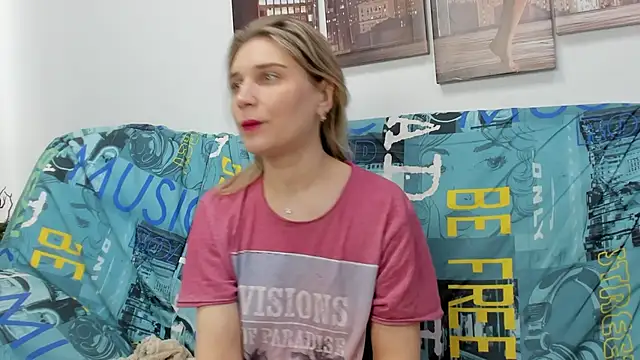 Snapshot of Tenderly_Sophie chatting on 02/19/26, 01:23 Tenderly Sophie online show from 02/19/26, 01:23