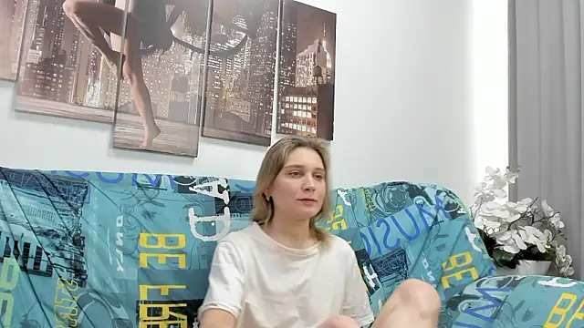 Snapshot of Tenderly_Sophie chatting on 03/07/26, 03:58 Tenderly Sophie online show from 03/07/26, 03:58