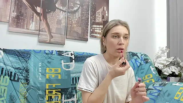 Snapshot of Tenderly_Sophie chatting on 03/08/26, 01:14 Tenderly Sophie online show from 03/08/26, 01:14