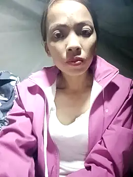 Snapshot of Karin-n chatting on 10/25/25, 02:19 Karin-n online show from 10/25/25, 02:19