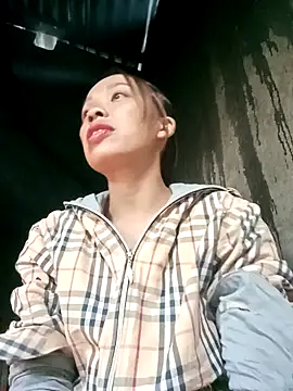 Karin-n online show from 11/04/25, 08:24