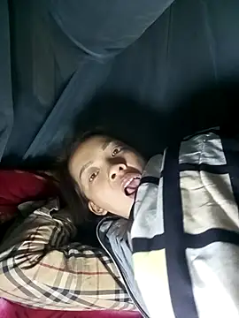 Karin-n online show from 11/23/25, 09:36