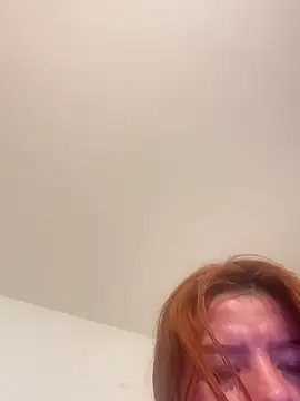 viki 11 online show from 10/30/25, 10:16