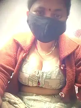 Snapshot of QRESABABY chatting on 11/03/25, 10:32 QRESABABY online show from 11/03/25, 10:32