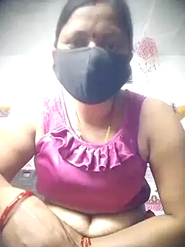 Snapshot of QRESABABY chatting on 11/04/25, 03:44 QRESABABY online show from 11/04/25, 03:44