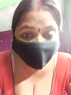 Snapshot of QRESABABY chatting on 11/22/25, 12:04 QRESABABY online show from 11/22/25, 12:04