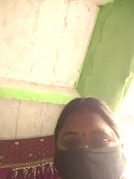 Snapshot of QRESABABY chatting on 11/27/25, 03:03 QRESABABY online show from 11/27/25, 03:03