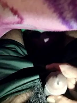 Snapshot of Neeta_raj chatting on 12/15/25, 04:55 Neeta raj online show from 12/15/25, 04:55