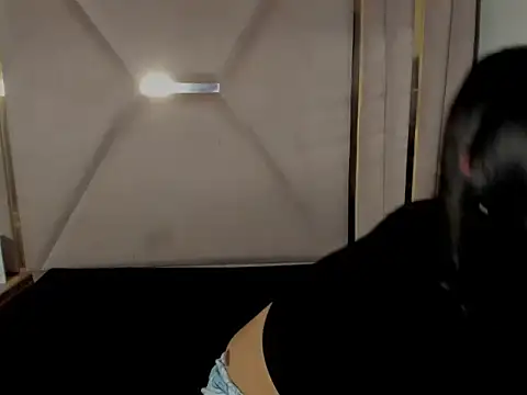 Snapshot of Venus_Morgan chatting on 10/26/25, 06:14 Venus Morgan online show from 10/26/25, 06:14