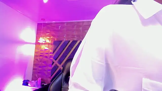 Snapshot of sydney_miller_ chatting on 02/12/26, 11:22 sydney miller online show from 02/12/26, 11:22