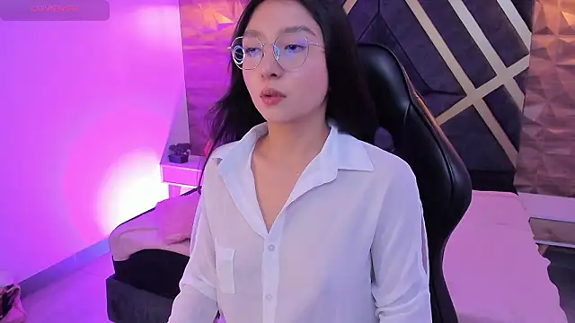 Snapshot of sydney_miller_ chatting on 02/24/26, 11:36 sydney miller online show from 02/24/26, 11:36