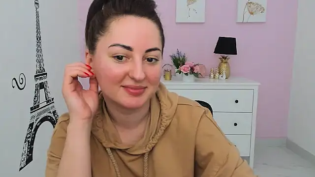 Snapshot of NoraSimons chatting on 03/27/26, 08:59 NoraSimons online show from 03/27/26, 08:59