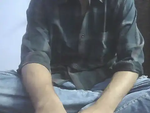 Snapshot of mybodysexy chatting on 10/27/25, 12:04 mybodysexy online show from 10/27/25, 12:04