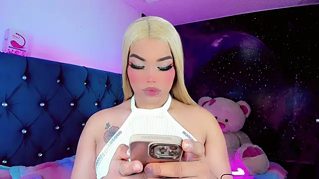 Alannys xHotx online show from 02/18/26, 04:30