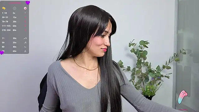 Snapshot of chloehanna chatting on 06/19/26, 12:48 chloehanna online show from 06/19/26, 12:48