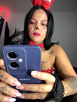 Snapshot of tattyHot95 chatting on 11/01/25, 06:21 tattyHot95 online show from 11/01/25, 06:21