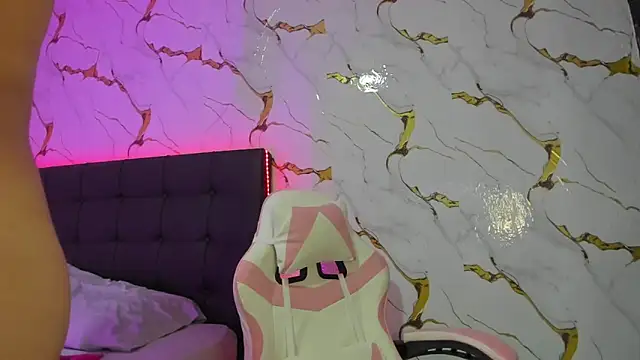 Scarlet DLuce online show from 03/30/26, 08:59