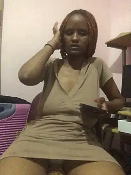 yummy-caramel online show from 10/28/25, 08:00