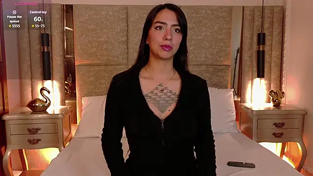 Snapshot of Penelope-Cross chatting on 11/05/25, 02:28 Penelope-Cross online show from 11/05/25, 02:28