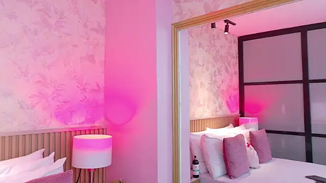 AdelineJhones online show from 01/18/26, 02:21