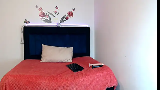 Snapshot of BRYXS1 chatting on 02/22/26, 07:23 BRYXS1 online show from 02/22/26, 07:23