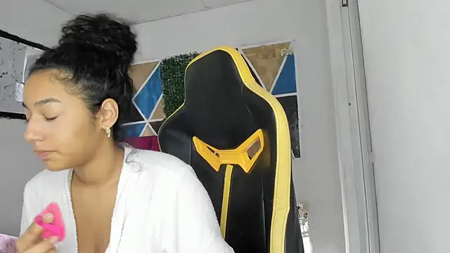 Snapshot of emily_stars1 chatting on 02/26/26, 09:14 emily stars1 online show from 02/26/26, 09:14