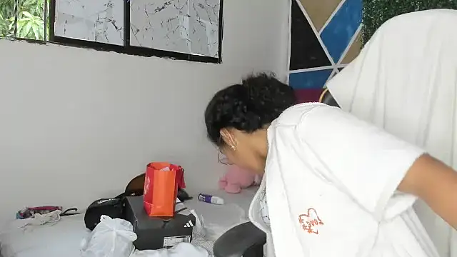 Snapshot of emily_stars1 chatting on 03/04/26, 09:43 emily stars1 online show from 03/04/26, 09:43