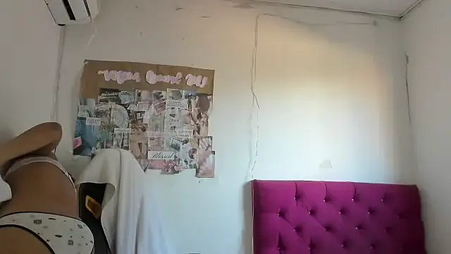 Snapshot of emily_stars1 chatting on 03/21/26, 08:56 emily stars1 online show from 03/21/26, 08:56