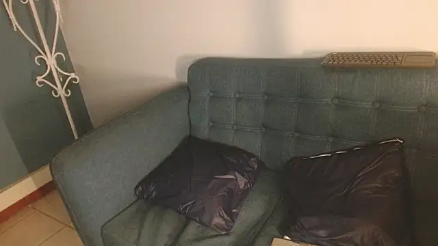 Samantha  Benet online show from 11/10/25, 08:19