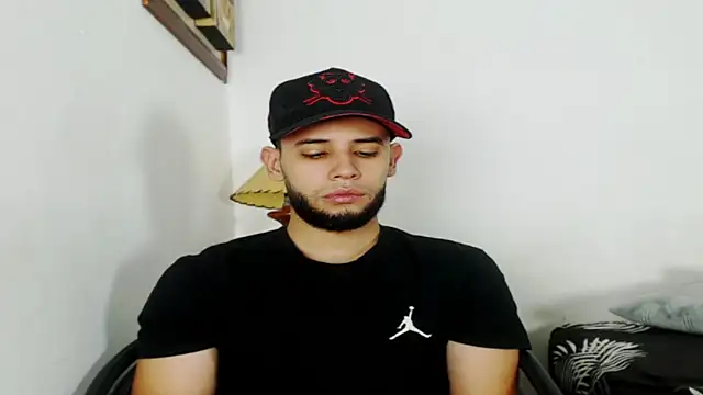 Snapshot of Maxcole_07 chatting on 10/31/25, 03:02 Maxcole 07 online show from 10/31/25, 03:02