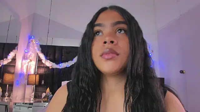 EmmadaSilva online show from 11/27/25, 07:05