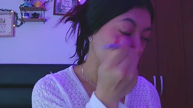 Snapshot of LissyM chatting on 12/14/25, 08:02 LissyM online show from 12/14/25, 08:02