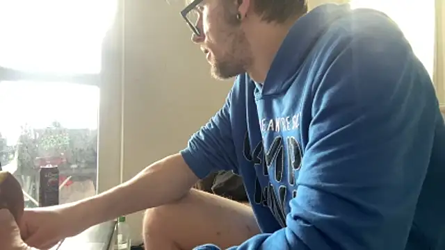 StephPra94 online show from 05/11/26, 04:04